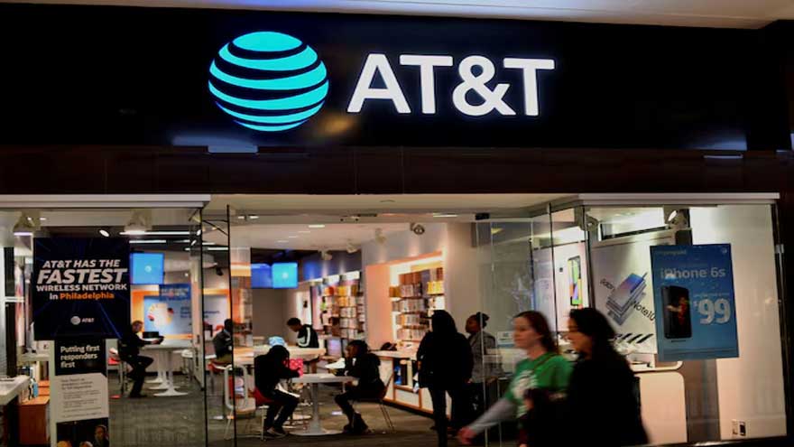 AT&T's bundled plans spur subscriber surge, tax savings to fund fiber expansion