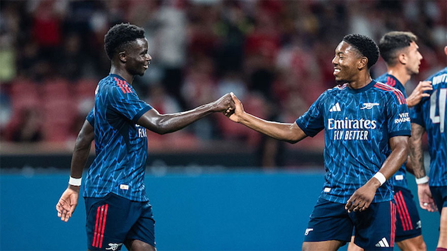 Arsenal off to winning pre-season start in Singapore