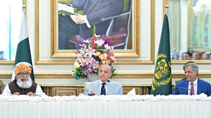 Tribal leaders protest over KP governance at PM House