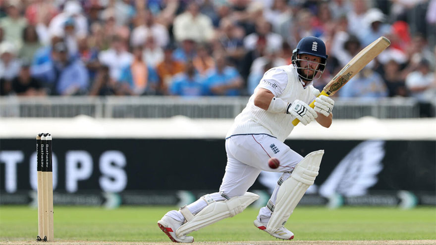 Crawley and Duckett run riot before India hit back in fourth Test