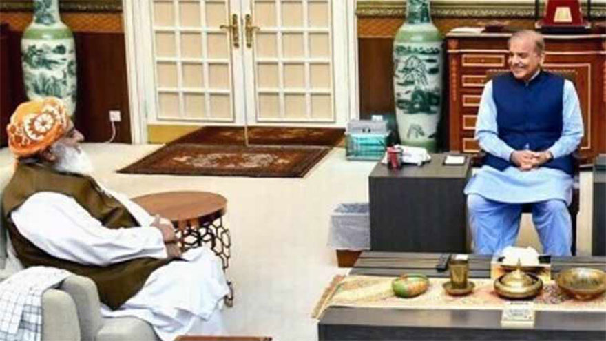 PM Shehbaz, Fazlur Rehman discuss current political situation