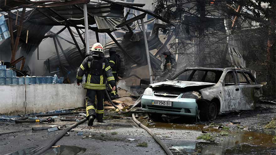 Russian attacks kill 5, including family, in east Ukraine