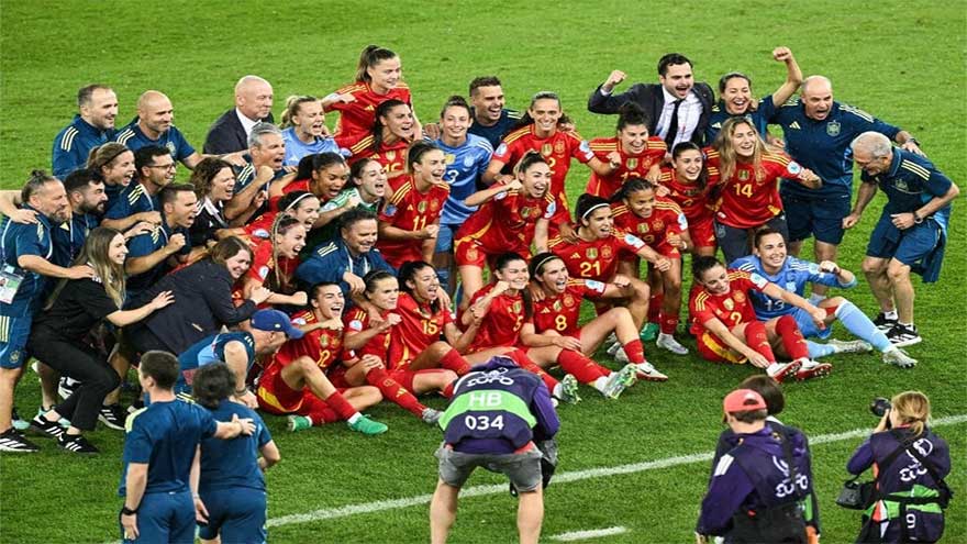 Spain set sights on England as they chase elusive European crown