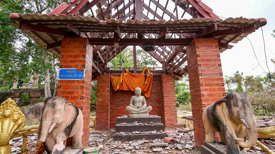 Cambodia calls for ceasefire with Thailand after deadly clashes