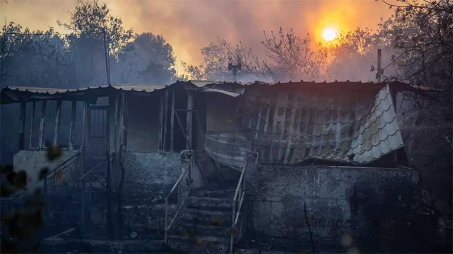 Greece gets EU help to battle disastrous wildfires