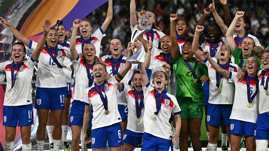 Defending champions England beat Spain on penalties to win Women's Euro 2025