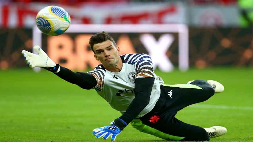 Vasco keeper Jardim pays the price after dismissal for time-wasting