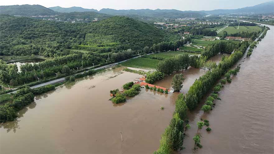 Thirty dead in Beijing following heavy rain, Xinhua reports