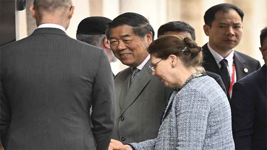 Top Chinese, US trade officials huddle in Sweden for second day of thorny talks over tariffs