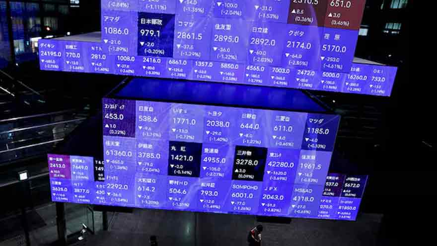 Asian stocks steady as investors brace for tariff deadline and Fed