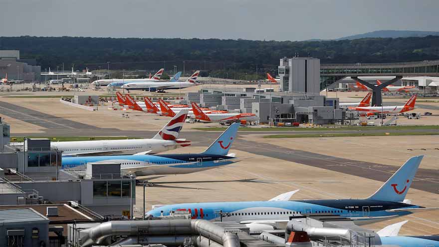 UK airports disrupted by air traffic control issue