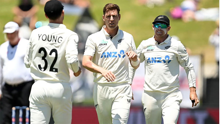 Henry puts New Zealand in control of 1st Test against Zimbabwe
