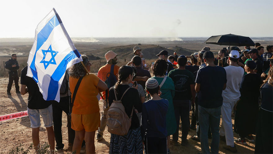 'Ours forever': would-be Israeli settlers march on Gaza