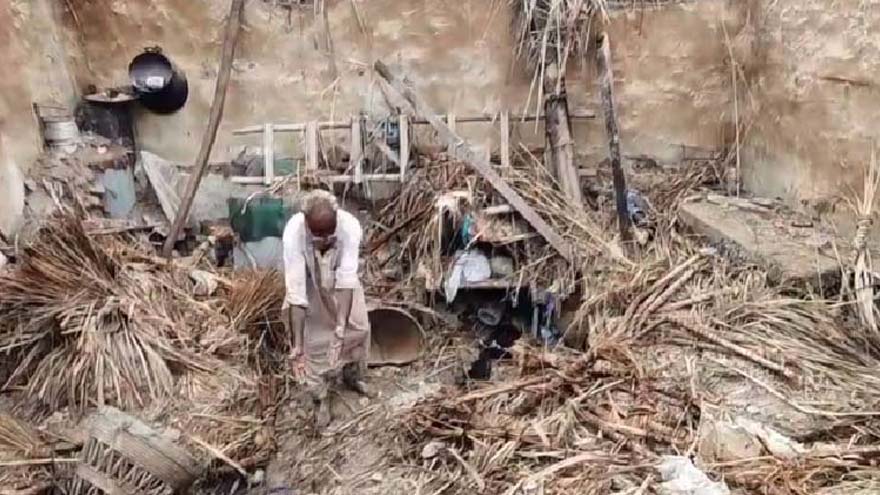 Three killed as house roof collapses amid heavy rain in Lakki Marwat