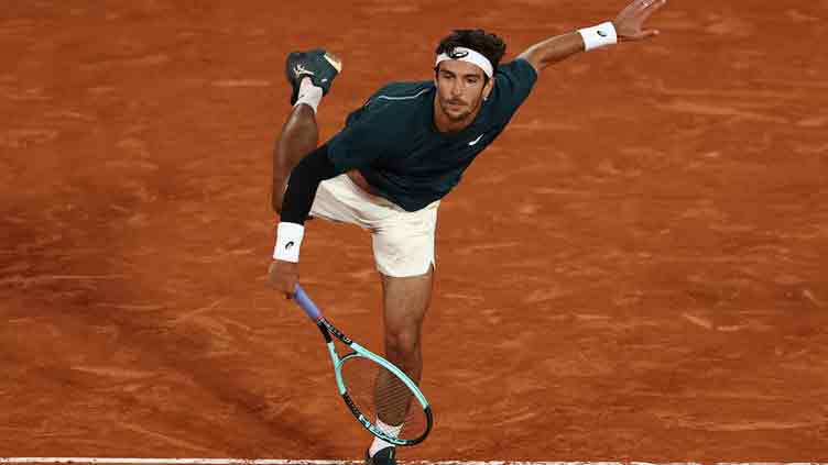 Musetti swings past Rune into French Open quarter-finals