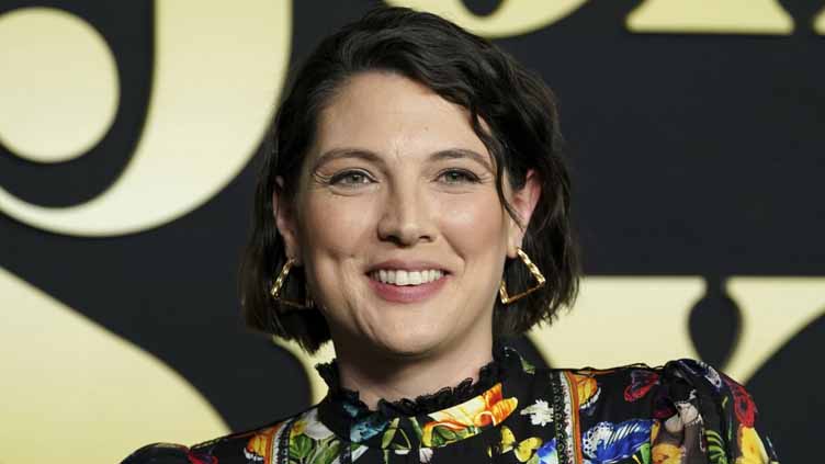 With 'Atmosphere,' Taylor Jenkins Reid leaves the Evelyn Hugo-verse behind and travels to space