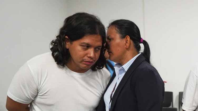 A lawyer's prolonged detention shows how El Salvador's gang emergency extends to common crimes