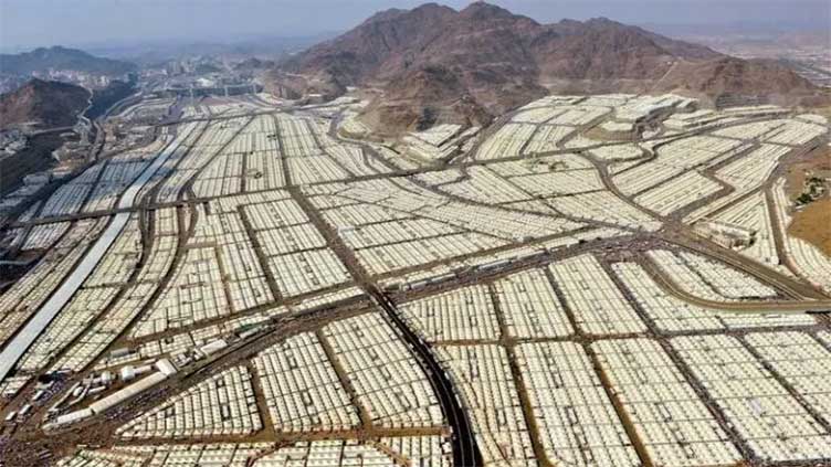 Dunya News Hajj rituals begin with travel to Mina