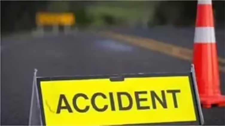Four dead, 11 injured in Qalat, Hyderabad accidents