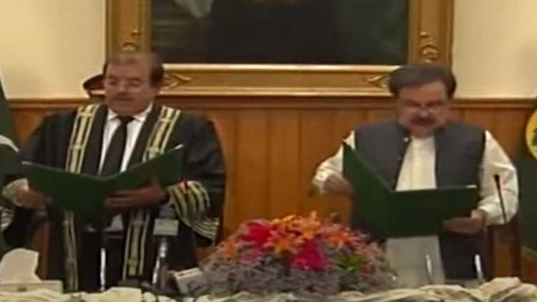 Justice Rozi Khan sworn in as acting BHC chief justice 