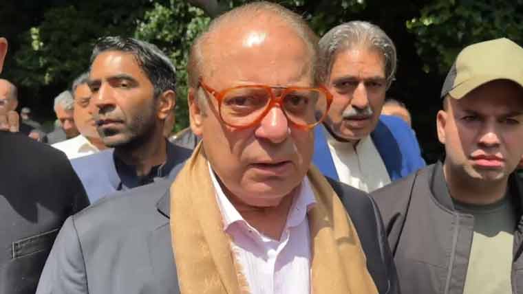 نواز شریف کی لندن میں نماز عیدالاضحیٰ کی ادائیگی، پاکستان کی ترقی کیلئے خصوصی دعا