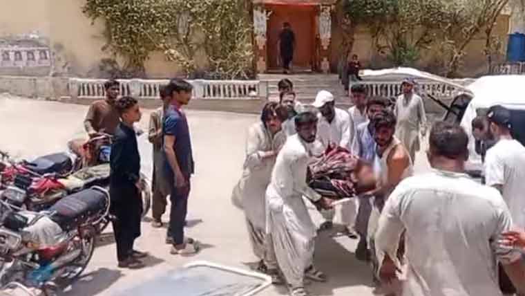 سلنڈر دھماکے سے مکان کی چھت گر گئی، 2 افراد جاں بحق