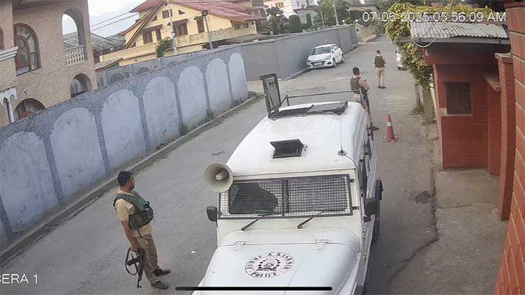 Dunya News India refuses Kashmiris permission to say Eid prayers in Srinagar's Jamia Masjid for seventh year