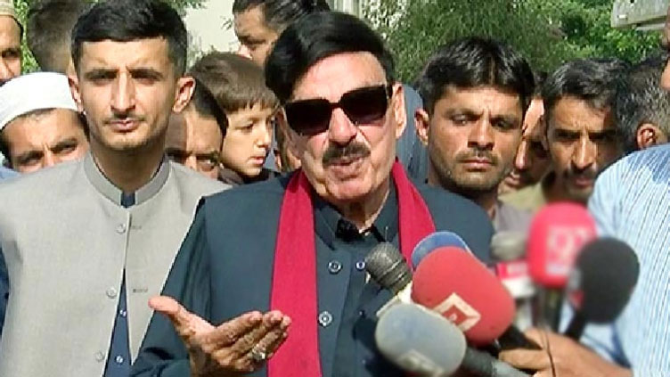Sheikh Rashid calls for release of political prisoners from jails