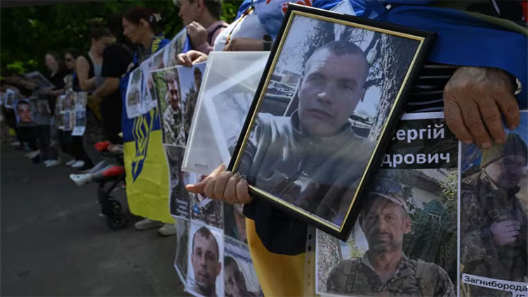 Russia, Ukraine accuse each other of delaying prisoner swap