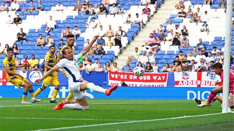 Kane saves England as Dutch and Austrians open World Cup campaigns with wins