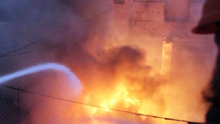 Five firefighters injured while dousing blaze at factory in Karachi's Landhi area
