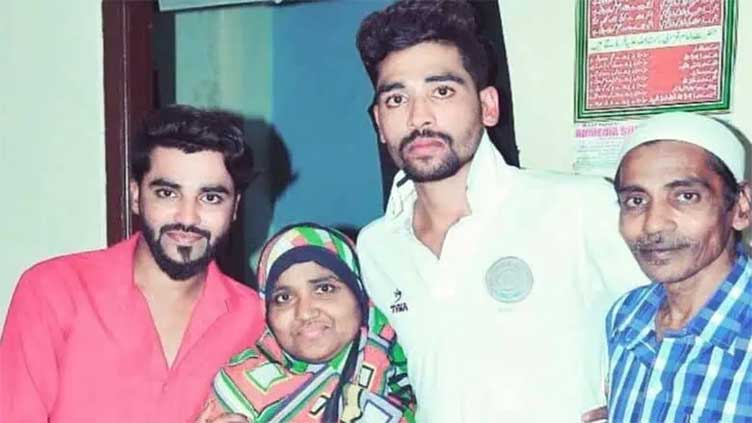 Dunya News 'My dad's work is not an insult': Mohammed Siraj snubs trolls with emotional post