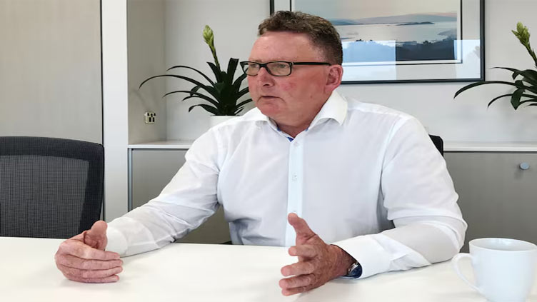 New Zealand central bank says former head quit over funding dispute