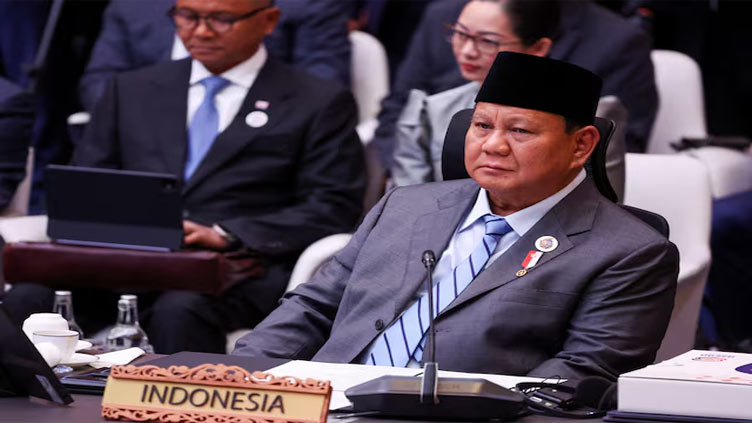 Indonesia invites foreign stakes in $80 bln seawall to shield coasts from floods