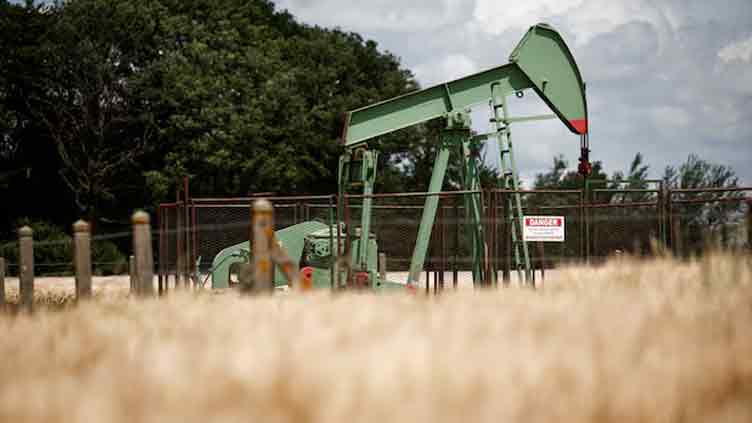 Oil settles up 7pc as Israel, Iran trade air strikes
