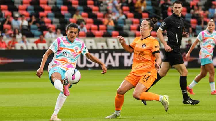 NWSL roundup: Surging Wave build withstand Dash's rally