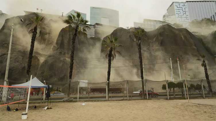 One dead after 6.1-magnitude earthquake in Peru