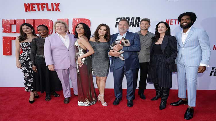 Arnold Schwarzenegger and Carrie-Anne Moss make magic in 'Fubar' season 2
