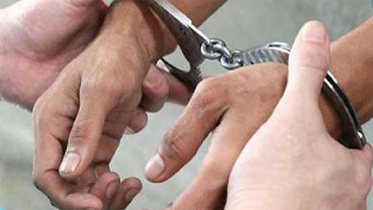 Robber injured, arrested after encounter in DI Khan