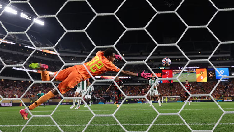 Dominant Flamengo beat Esperance 2-0 at Club World Cup