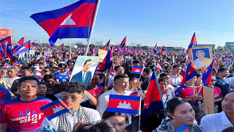 Thousands of Cambodians join govt rally as border dispute with Thailand intensifies