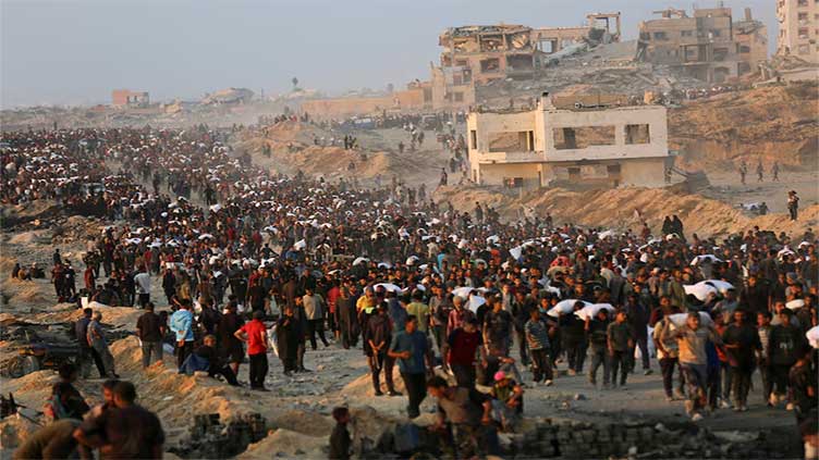 Dunya News As death toll rises, Gazans make life-risking journeys to seek food