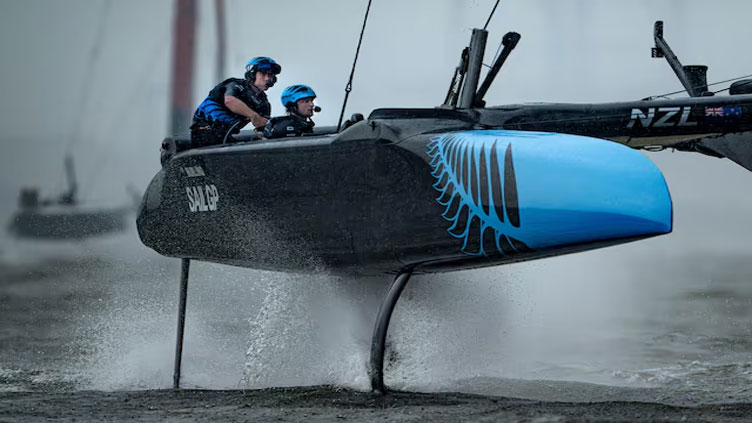 America's Cup-winning skipper Burling joins Luna Rossa after Team NZ split