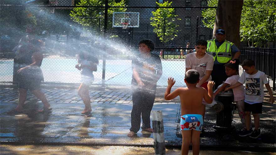 US cities face record high temperatures on worst day of heat wave