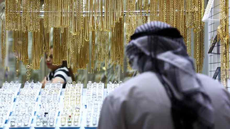 Gold rises as Trump's Powell criticism fuels uncertainty
