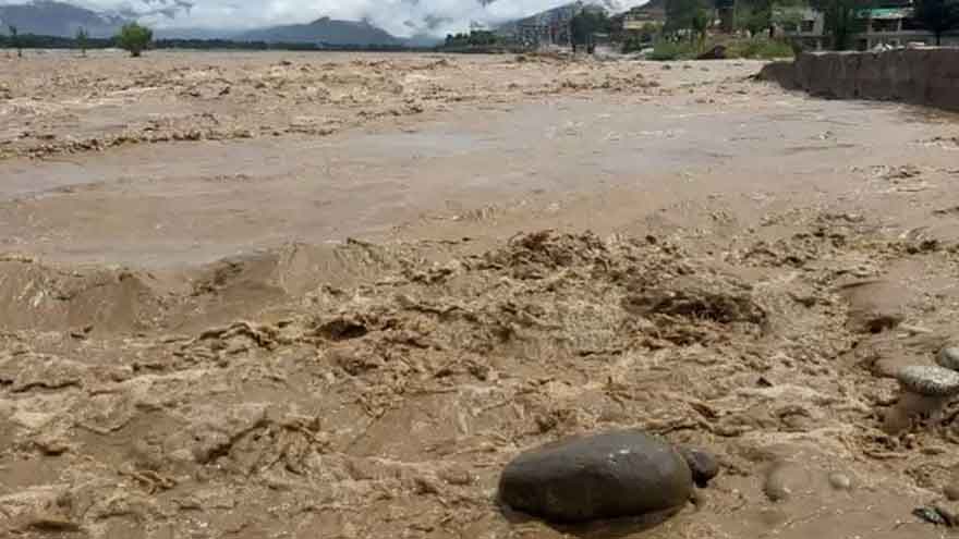 Nine drown as flooded Swat River sweeps 18 tourists