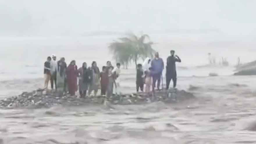 Nine drown as flooded Swat River sweeps 18 tourists