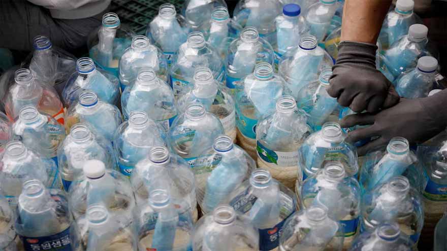 South Korea police detain six Americans trying to send cash, rice to North Korea