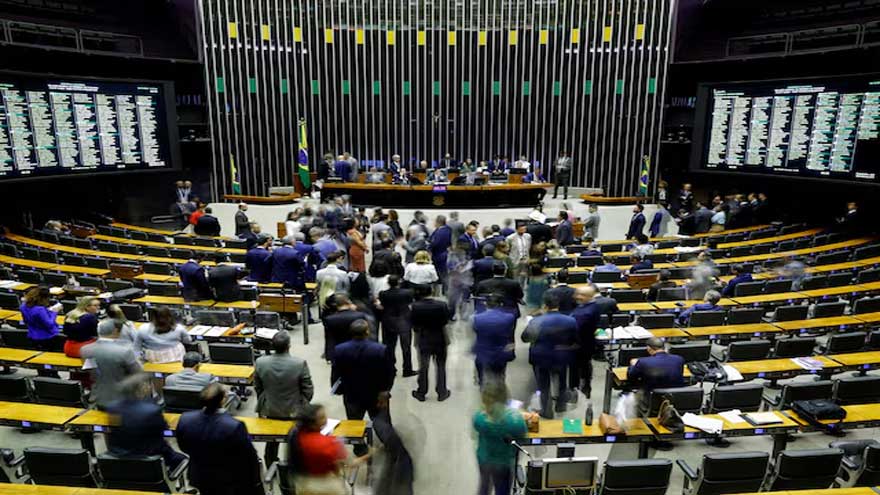 Brazil government begins legal analysis to challenge tax-hike reversal