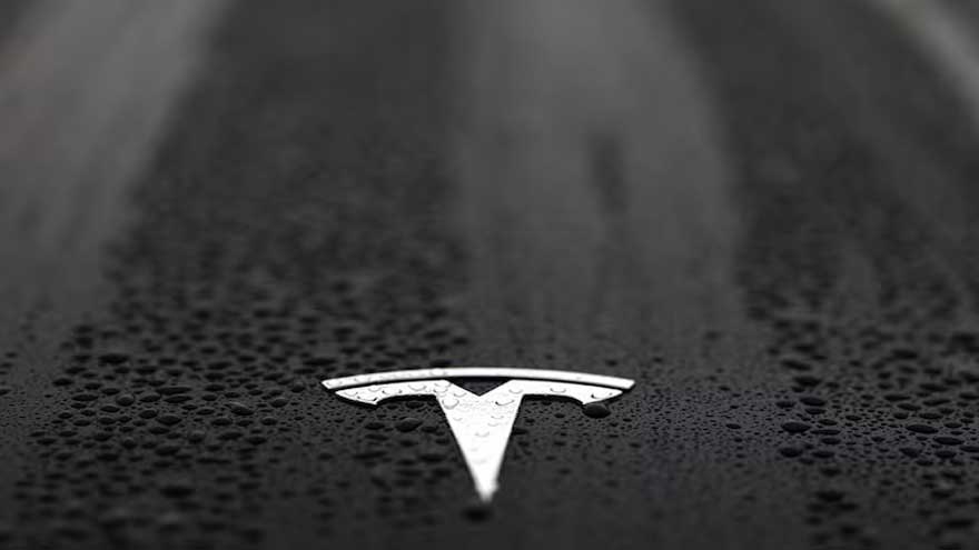 Tesla hires former Cruise executive as AI director, Electrek reports